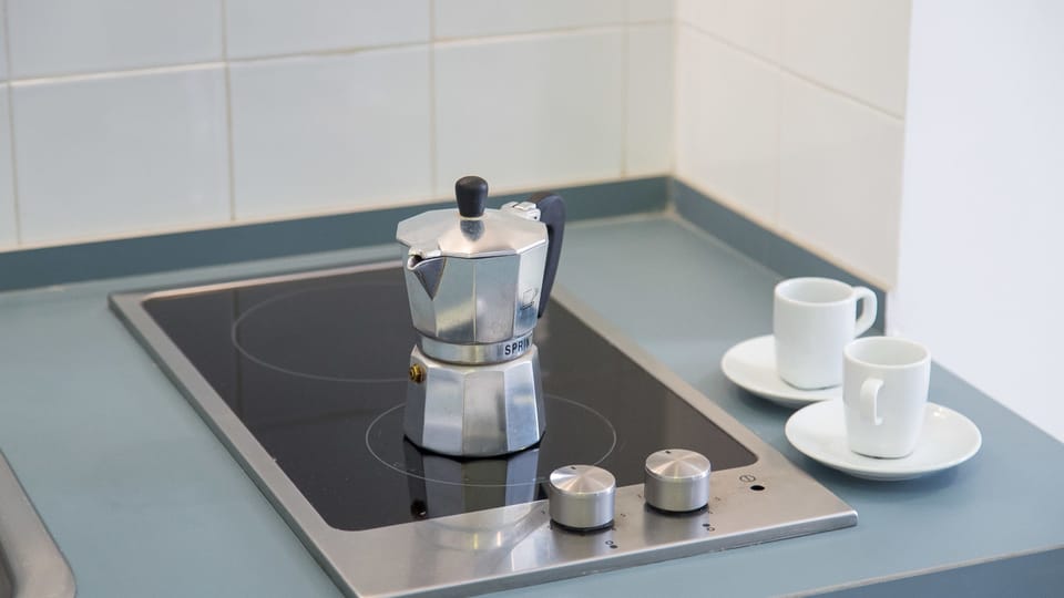 Apartment | Private kitchen | Microwave, cookware/dishes/utensils