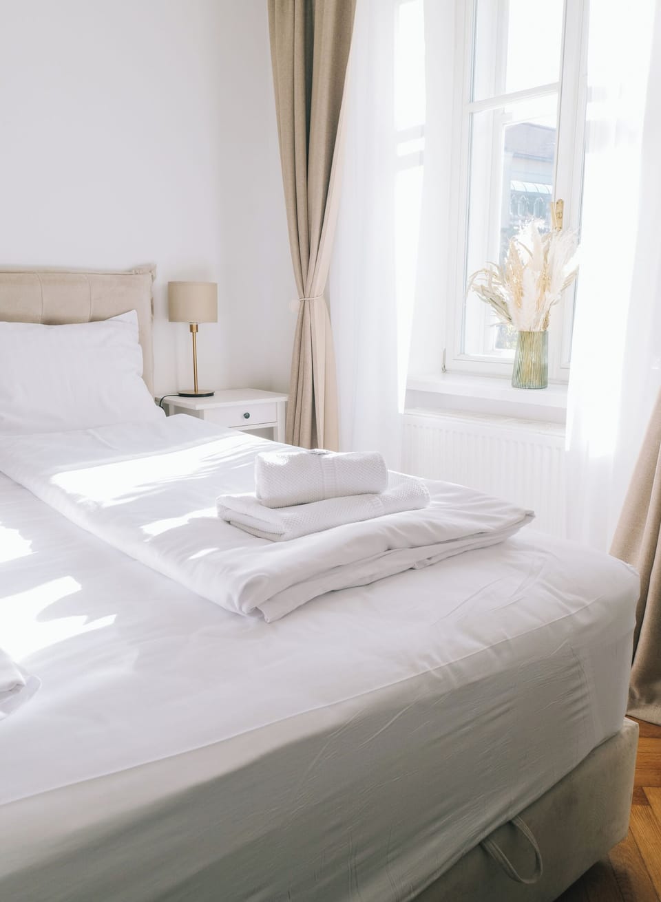 Standard Studio, River View (Alma) | Egyptian cotton sheets, premium bedding, pillowtop beds, in-room safe