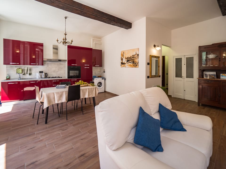 Apartment, 2 Bedrooms, 2 Bathrooms | Living area | 42-inch Smart TV with satellite channels