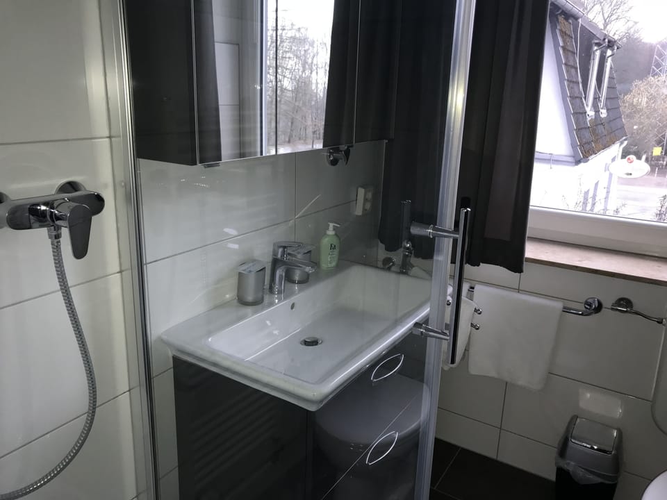 Standard Double Room, Private Bathroom | Bathroom | Hair dryer, towels