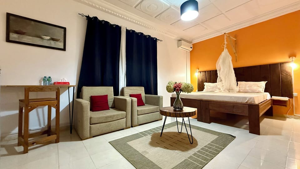 Signature Double or Twin Room, 1 Bedroom, Executive Level | 1 bedroom, individually decorated, individually furnished, desk