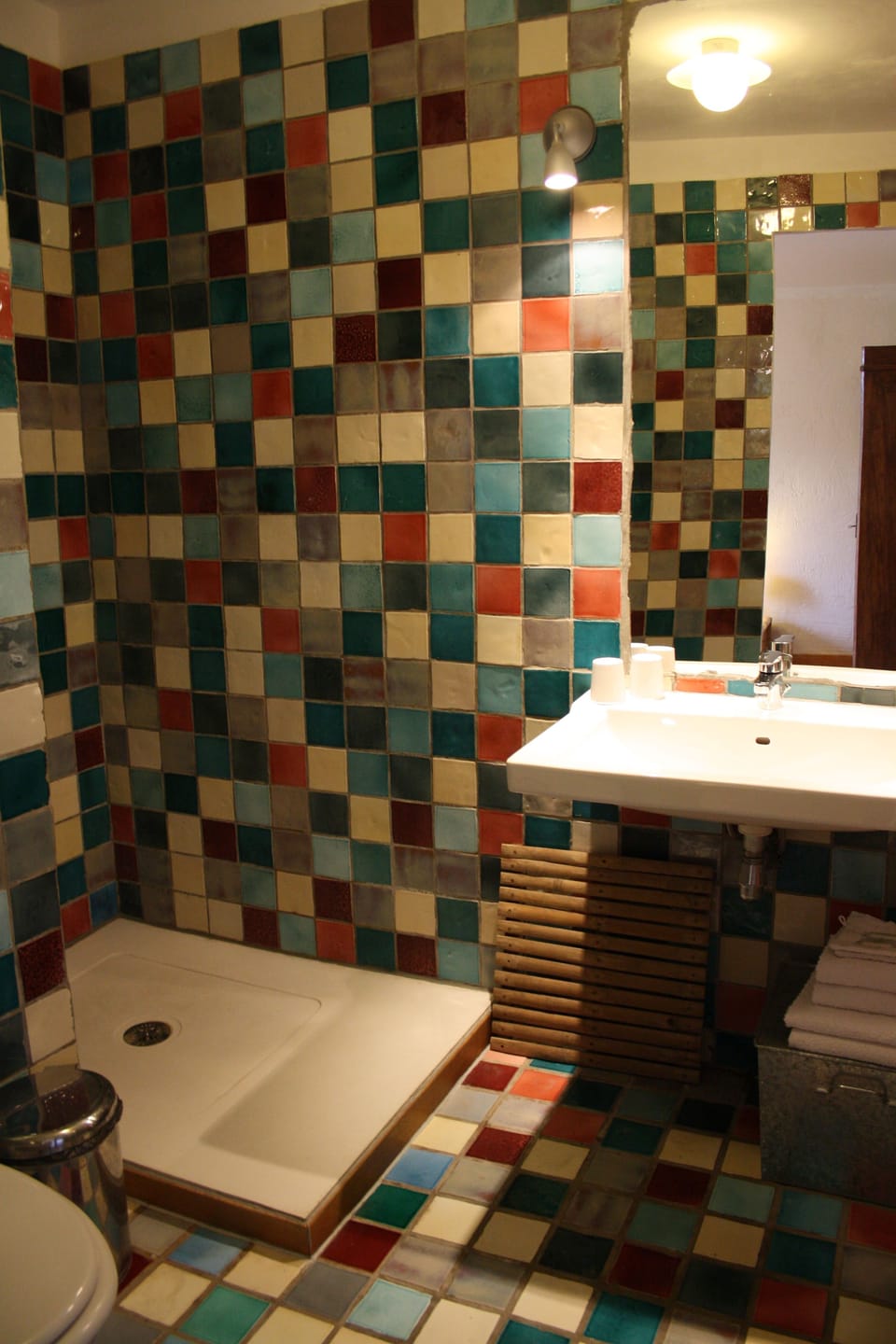 Double Room | Bathroom | Free toiletries, towels