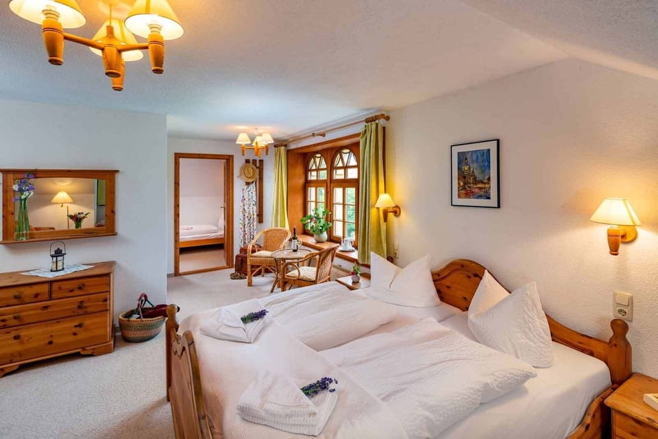 Family Room | Hypo-allergenic bedding, individually decorated, free WiFi, bed sheets