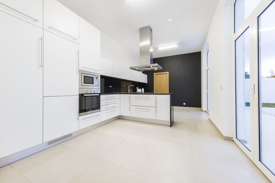 Villa, 4 Bedrooms, Private Pool | Private kitchen | Full-size fridge, microwave, oven, stovetop