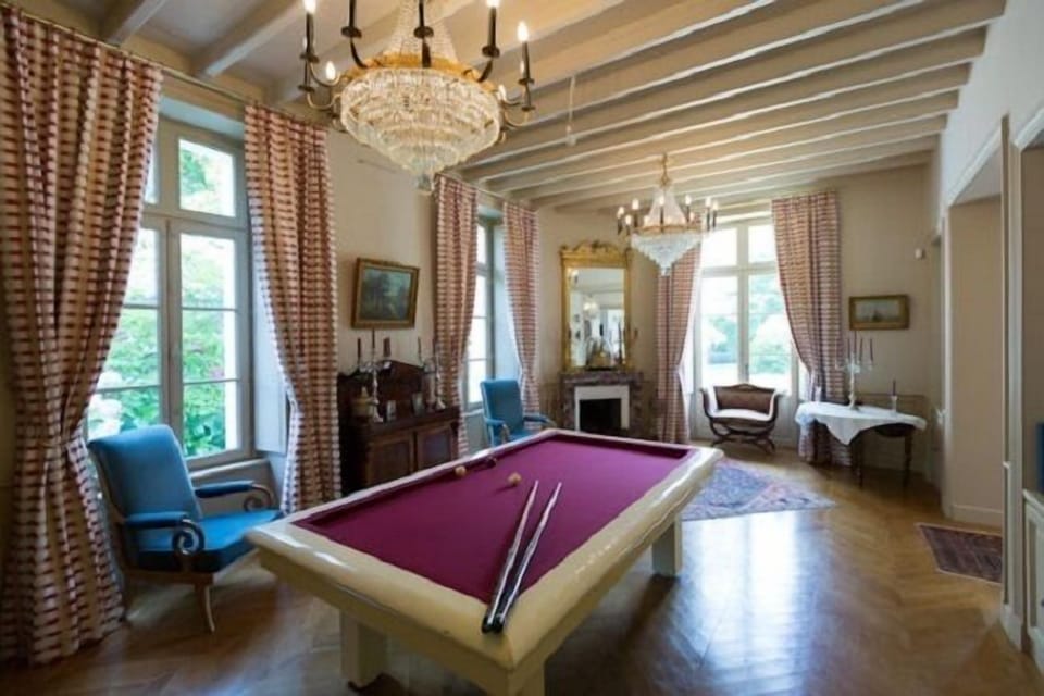 Chateau de Lourdes Cancale - St Malo Bed and Breakfast in Brittany