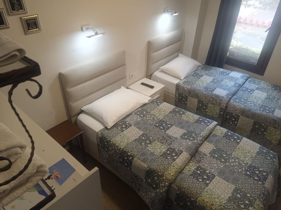 Basic Twin Room, Courtyard View | Premium bedding, individually decorated, individually furnished