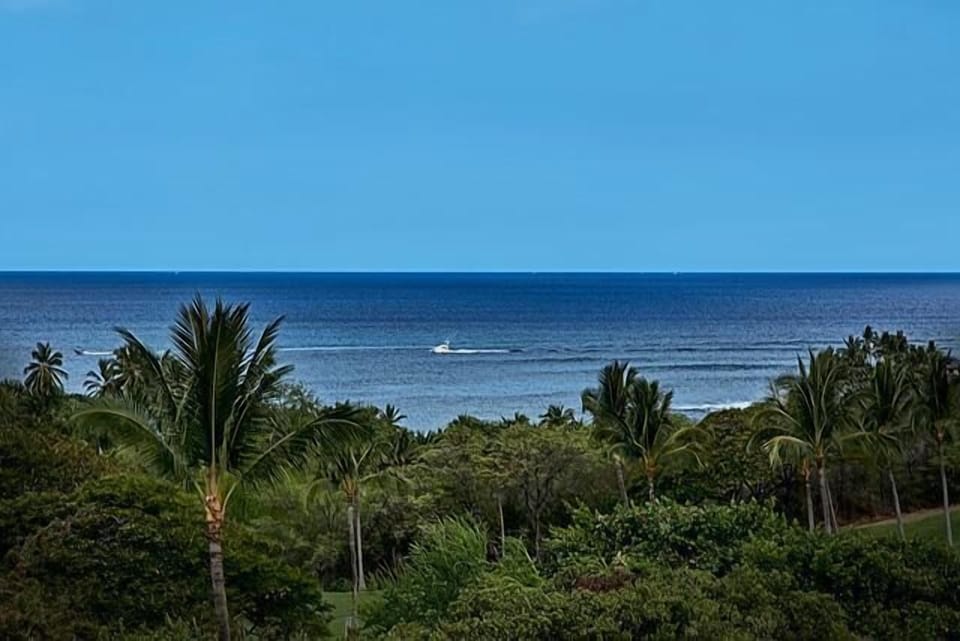 Condo, Multiple Beds (Keauhou Akahi 210) | Beach | On the beach