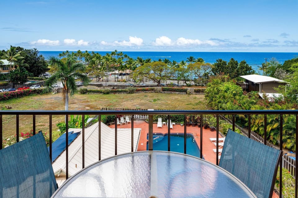Condo, 1 King Bed with Sofa bed (Kahaluu Bay Villas 304) | Property grounds