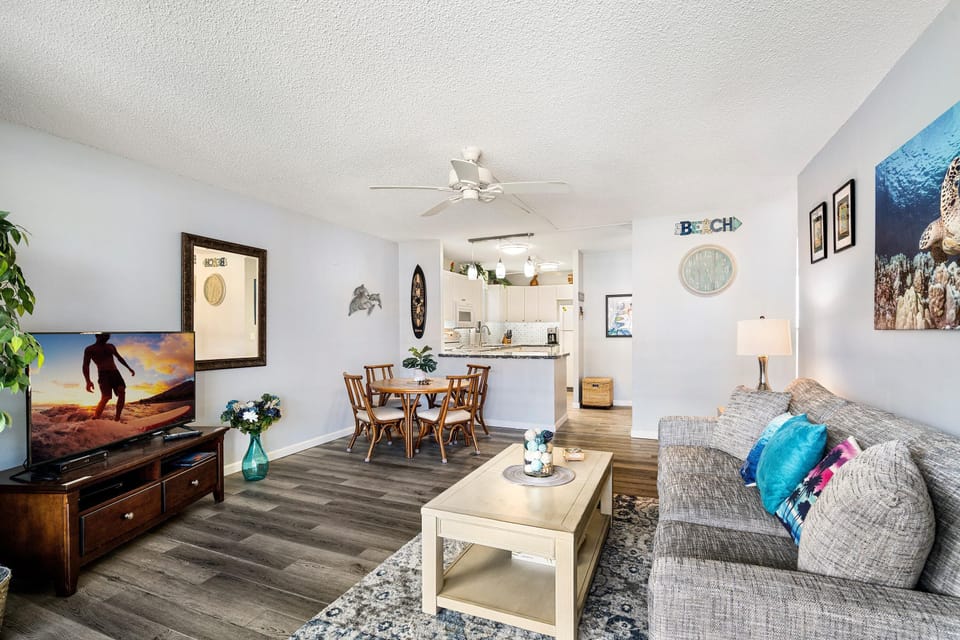 Condo, 1 King Bed, Ocean View (Kona Makai 1-204 Oceanview! AC! Remod) | Living area