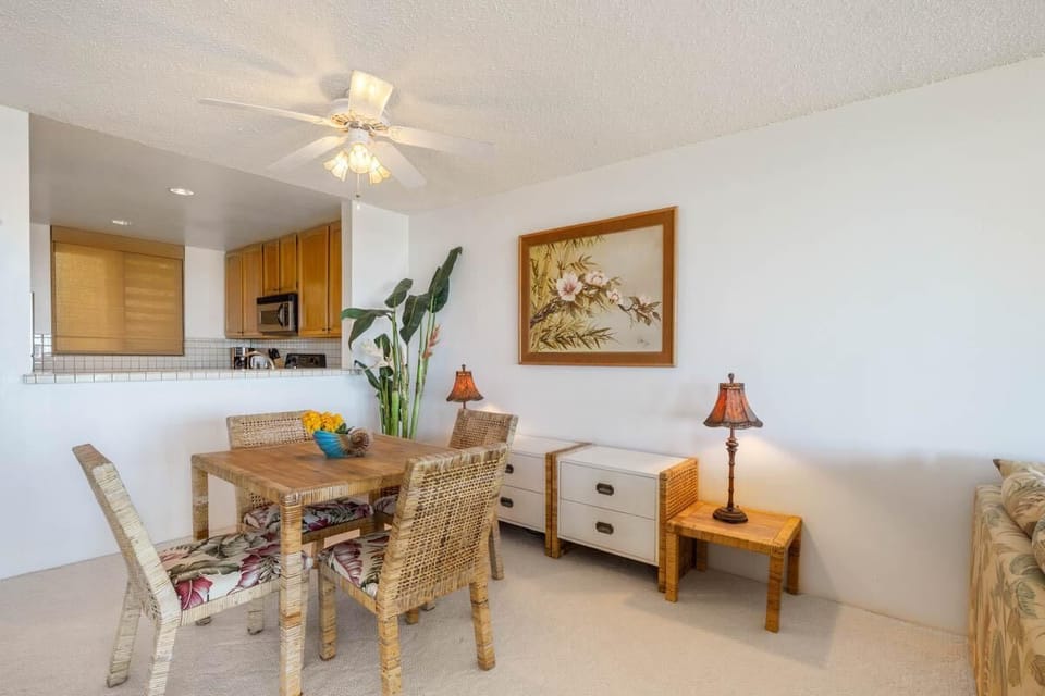 Condo, Multiple Beds, Ocean View (Keauhou Kona Surf & Racquet Club #3-1) | Dining
