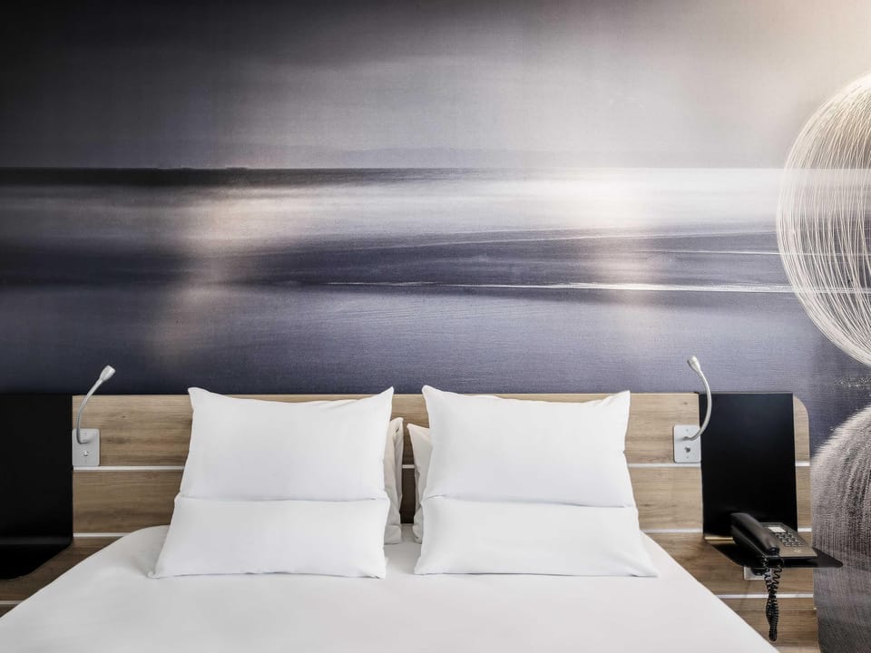 Superior Room, 1 Double Bed with Sofa bed | 1 bedroom, in-room safe, desk, soundproofing