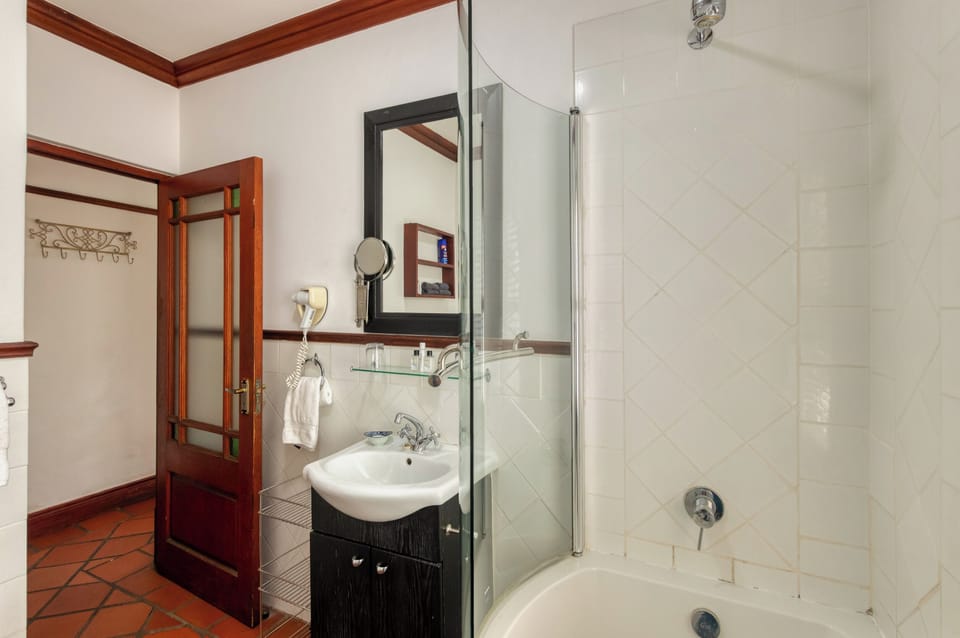 Berg en Zee Guesthouse Bed and Breakfast in Cape Town