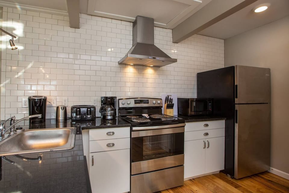 Fully stocked kitchen with granite countertops!