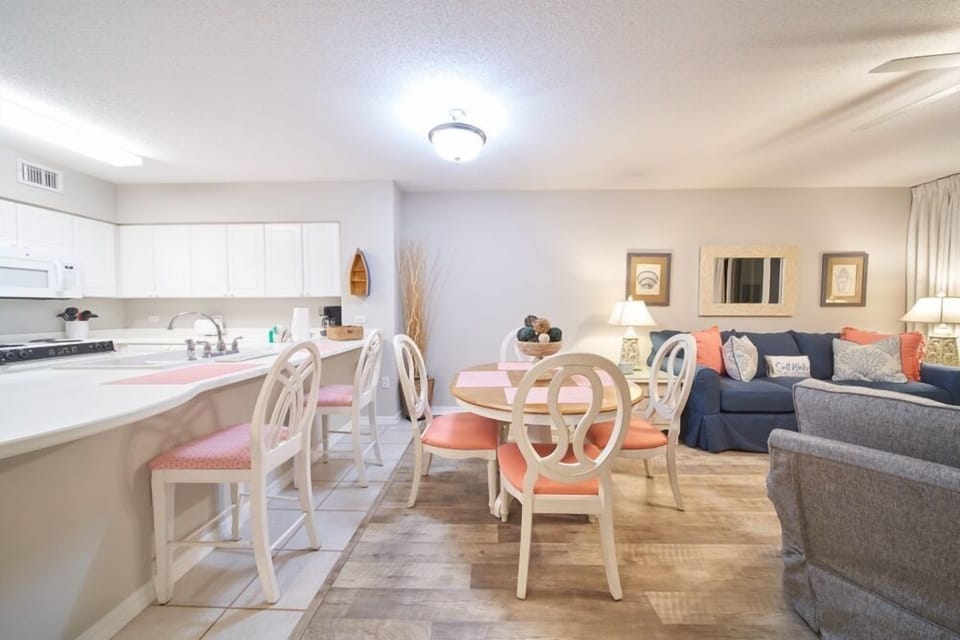 Kitchen bar area and dining table