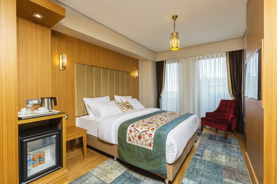 Minibar, in-room safe, blackout drapes, soundproofing