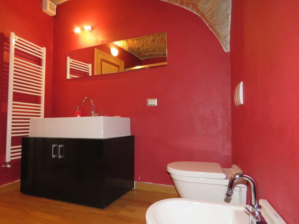 Shower, eco-friendly toiletries, hair dryer, bidet