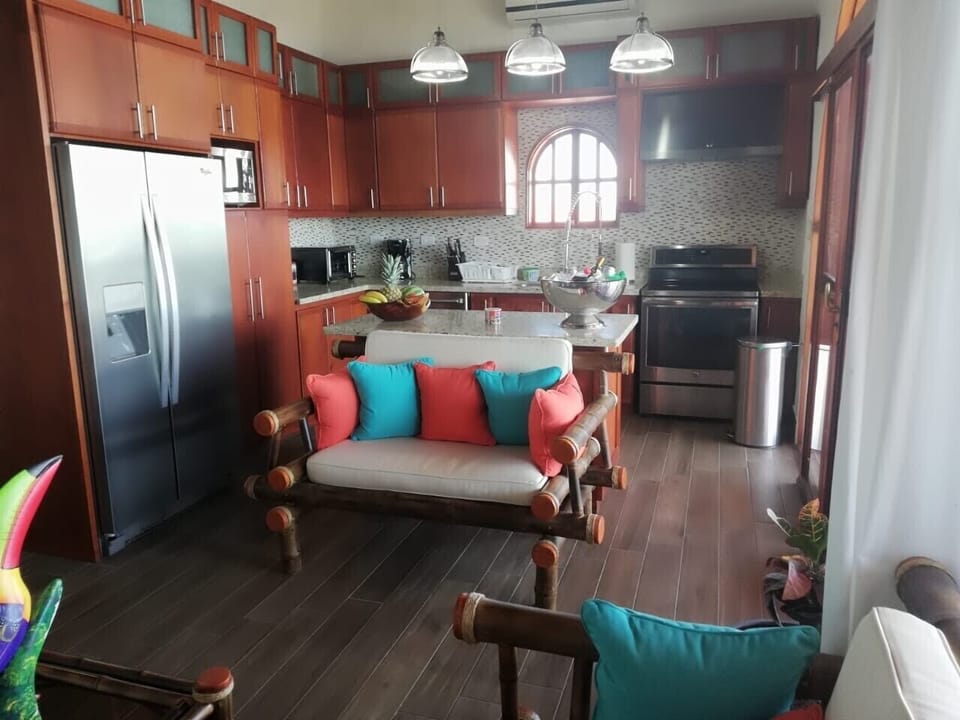 Fully equipped kitchen for 6 people
