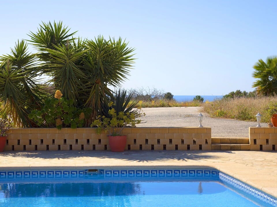Swimming Pool, Property, Resort, Vacation, Palm Tree, Tree, Real Estate, Arecales, Leisure, House