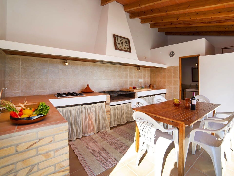 Property, Room, Building, Furniture, Interior Design, Kitchen, Countertop, House, Real Estate, Floor