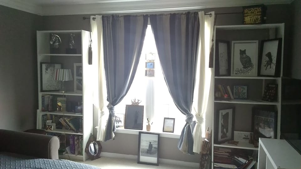 Upstairs Entertainment w/ TV