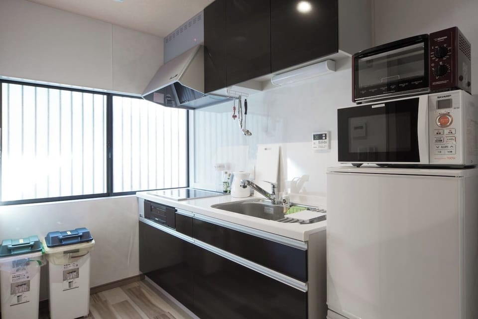 Full kitchen