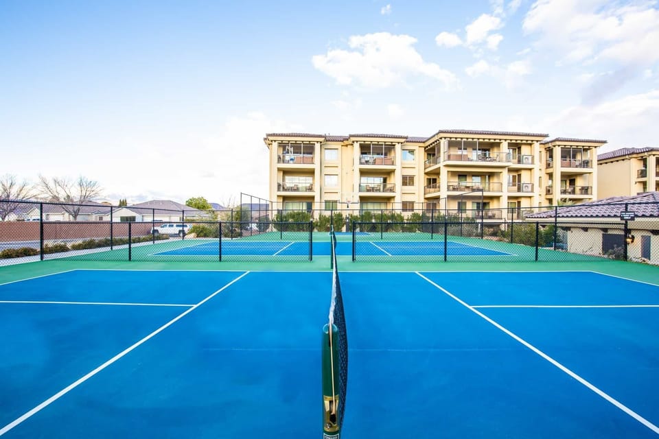 Community Pickleball Courts