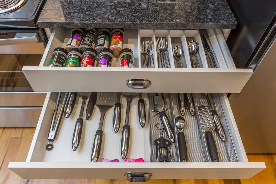 We always stock basic spices and accessories for the kitchen.
