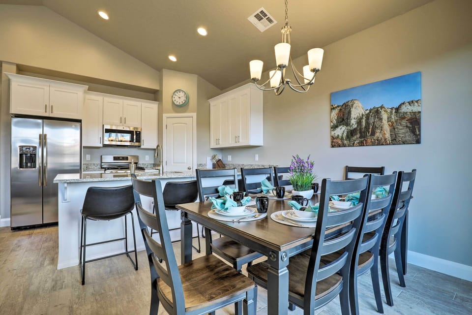 Dining Area | Dishware & Flatware
