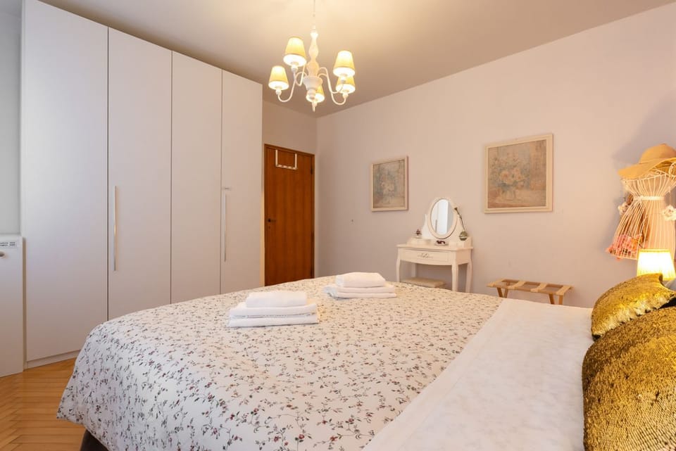 HOUSE OF ARTIST - SUPER FOR FAMILIES !! Apartment in San Marco