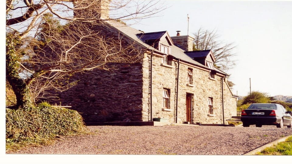 Pinewood Cottage (west view)
