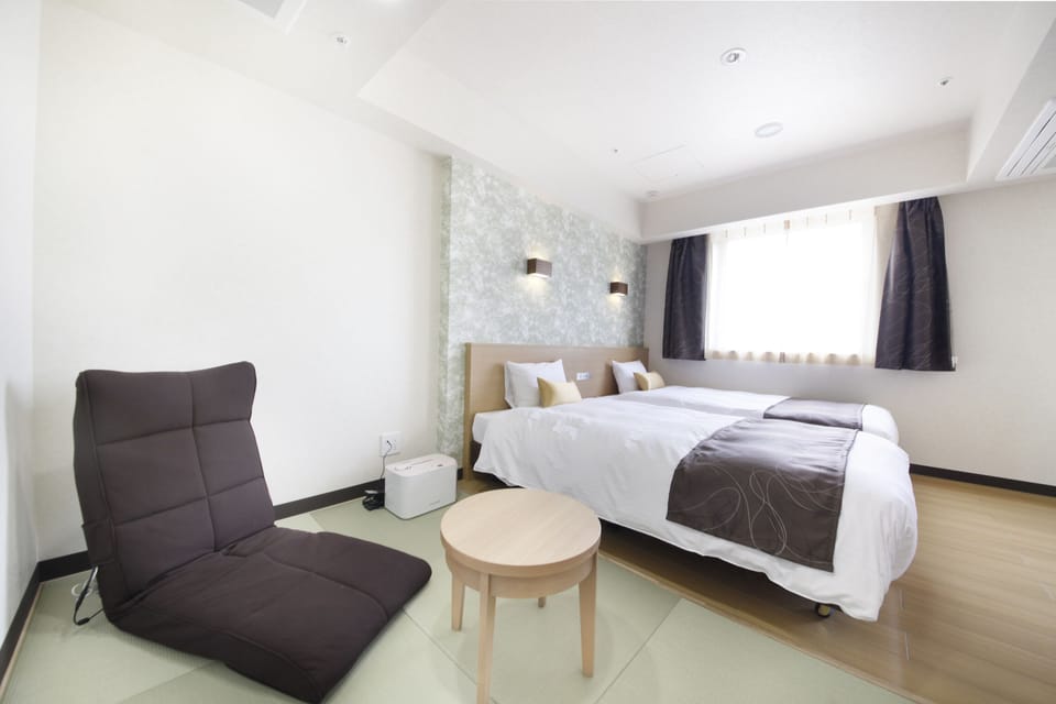Twin Room, Non Smoking | Desk, laptop workspace, iron/ironing board, free WiFi