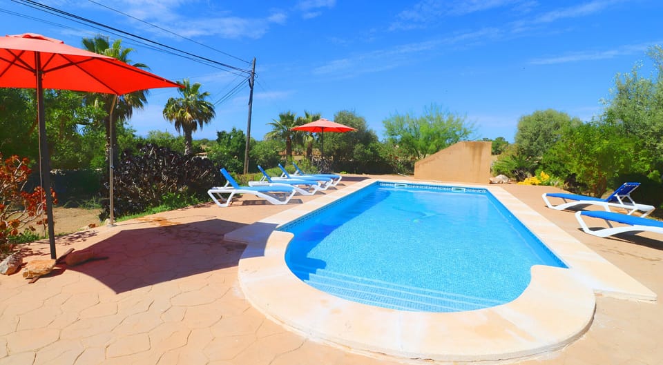Beautiful holiday finca with pool in Majorca