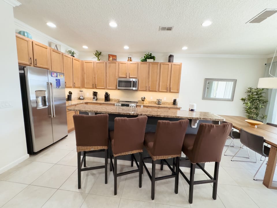 Fully equipped kitchen