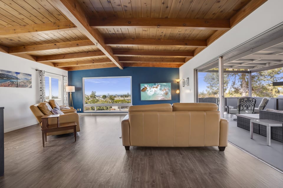 Family area next to patio with view to ocean