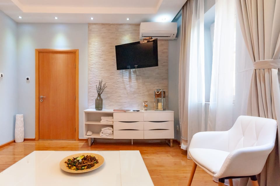 Comfort Twin Room, 1 Double Bed with Sofa bed, Garden View | Living area | Flat-screen TV
