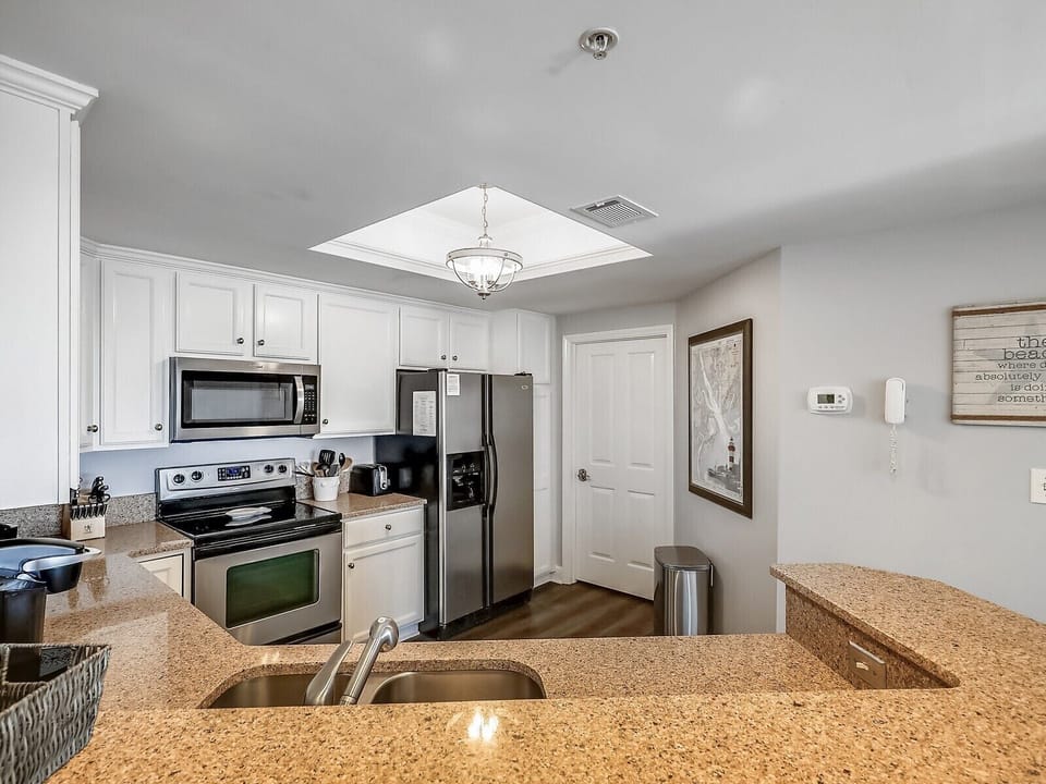 Kitchen at 6207 Hampton Place