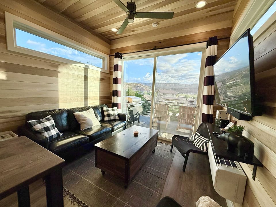 "For our 2-week visit of the Utah Mighty 5, we decided to stay for a night at the Tumble Weed & celebrate my son’s birthday. We enjoyed the unit, amenities, surroundings and just simply relaxed. Would recommend the place & definitely will come back."