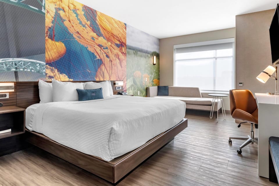 Pillowtop beds, desk, laptop workspace, iron/ironing board