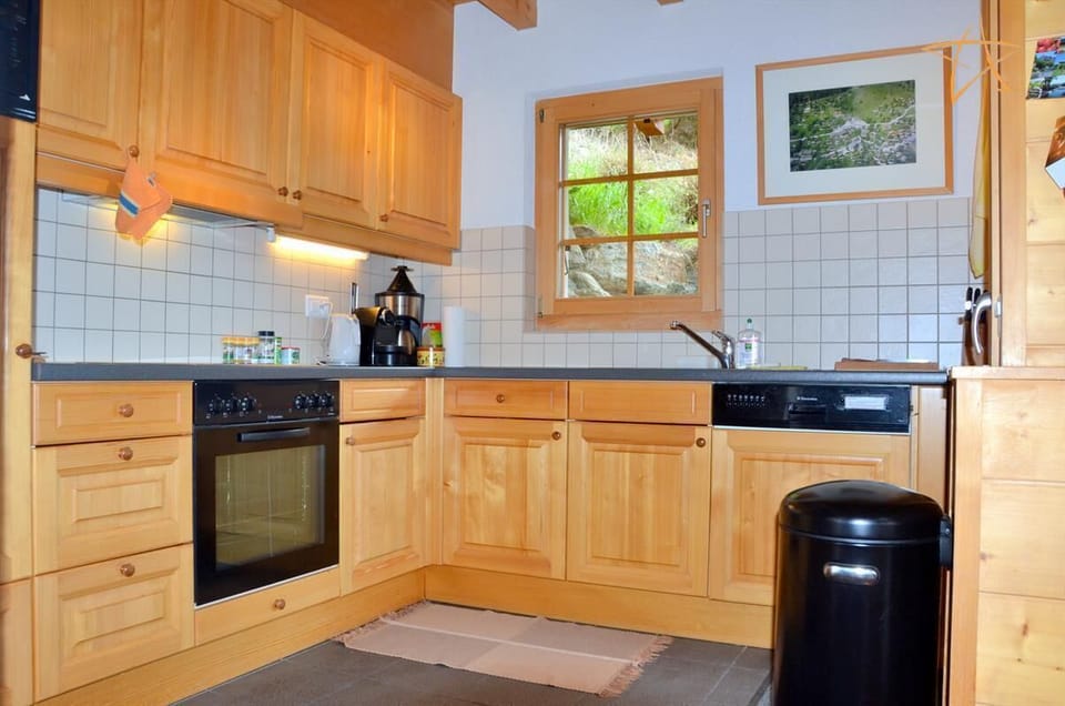 kitchen (2)
