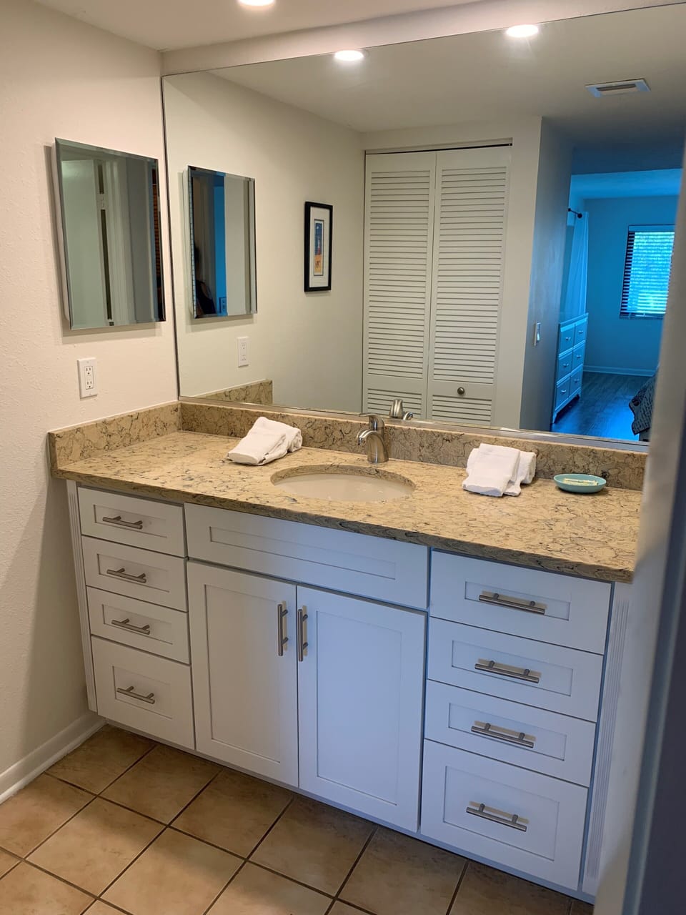 1-301 Master Vanity