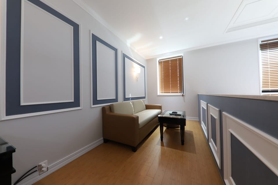 Deluxe Room, Jetted Tub (VIP) | Desk, blackout drapes, soundproofing, free WiFi