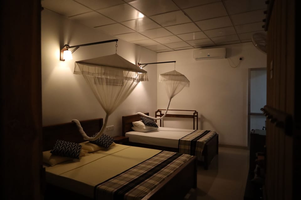 Desk, free WiFi, bed sheets