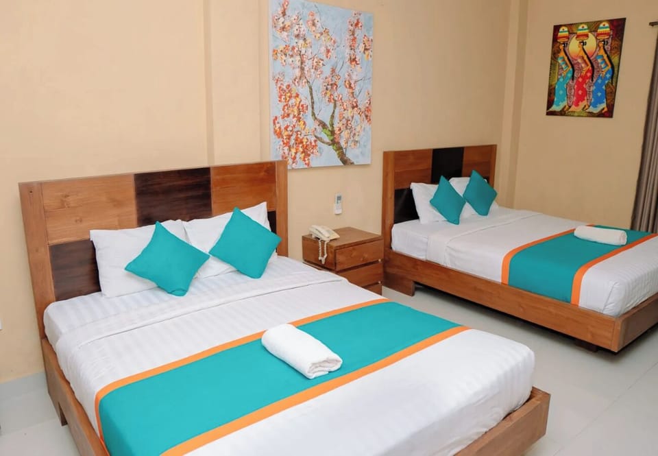 Family Suite | Desk, free WiFi, bed sheets