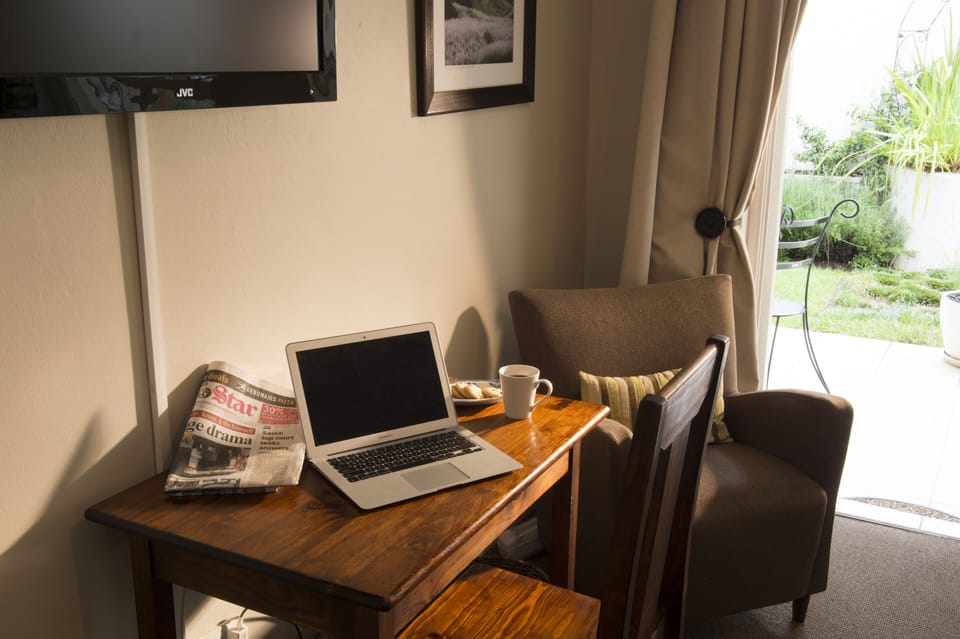 Comfort Double Room (3) | Minibar, in-room safe, desk, iron/ironing board