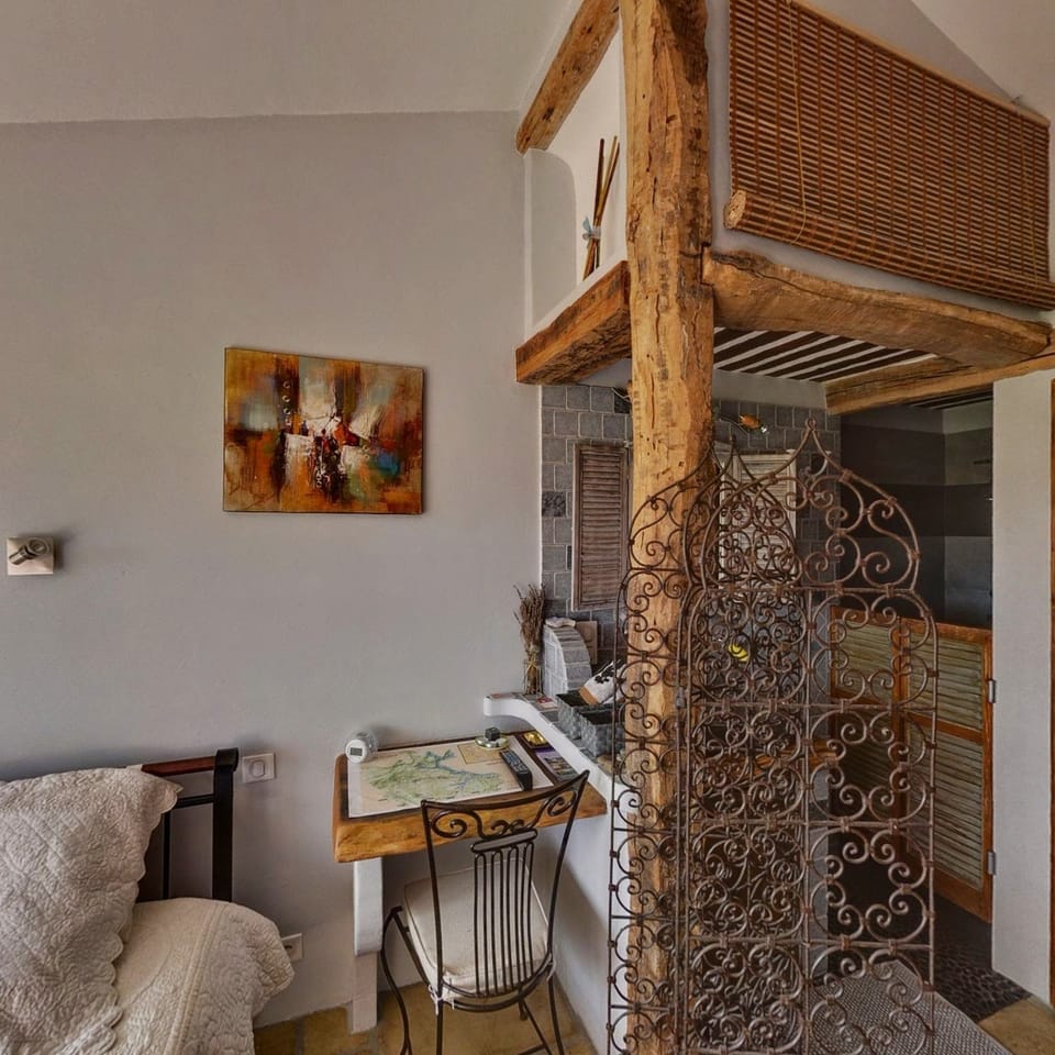 Honeymoon Double Room, 1 Queen Bed | Individually decorated, individually furnished, iron/ironing board