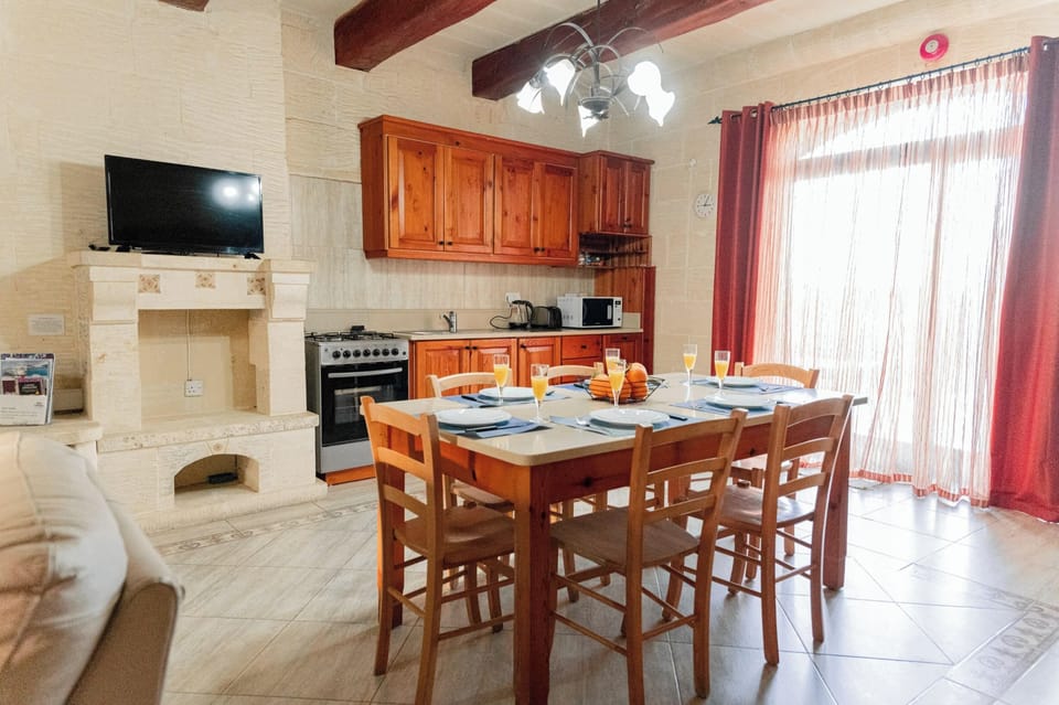 Villa | Dining