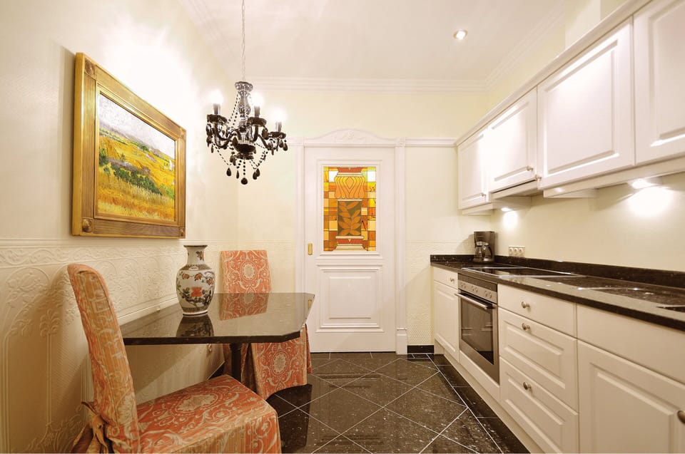 Suite, 1 Bedroom, Balcony (2 Persons) | Private kitchen | Full-size fridge, microwave, oven, stovetop