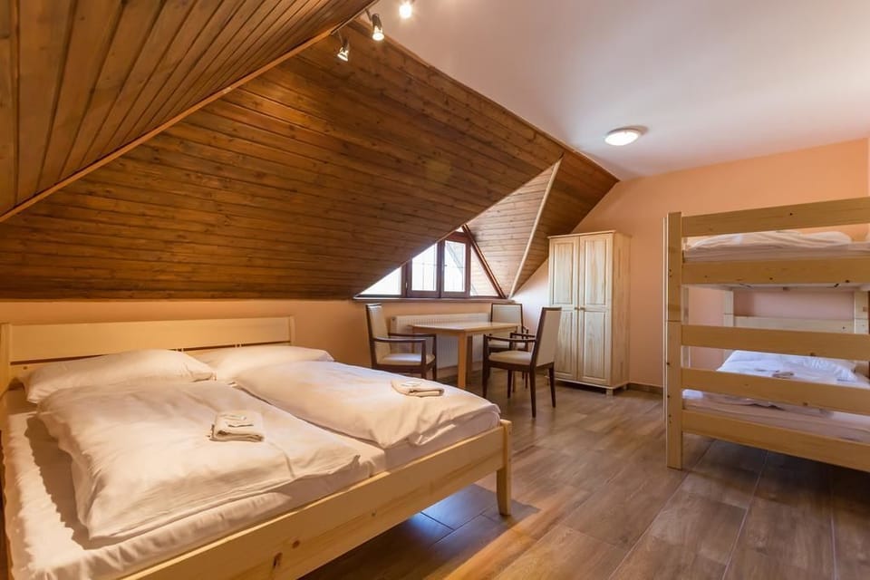 Family Room, Multiple Beds, Ensuite | 1 bedroom, soundproofing, free WiFi