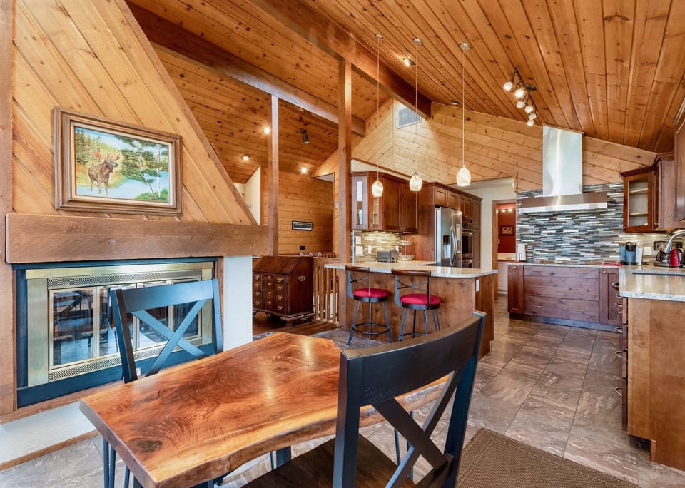 House, 3 Bedrooms | Dining