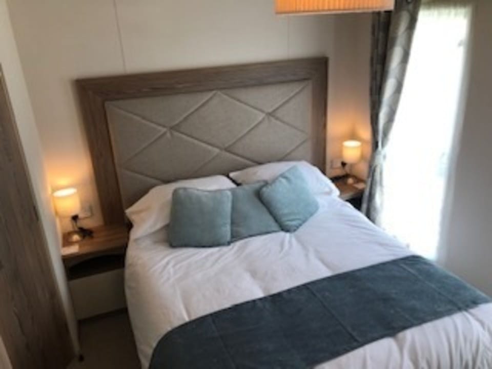 Beautiful 2-bed Caravan in Stratford-upon-avon House in Stratford-upon-Avon